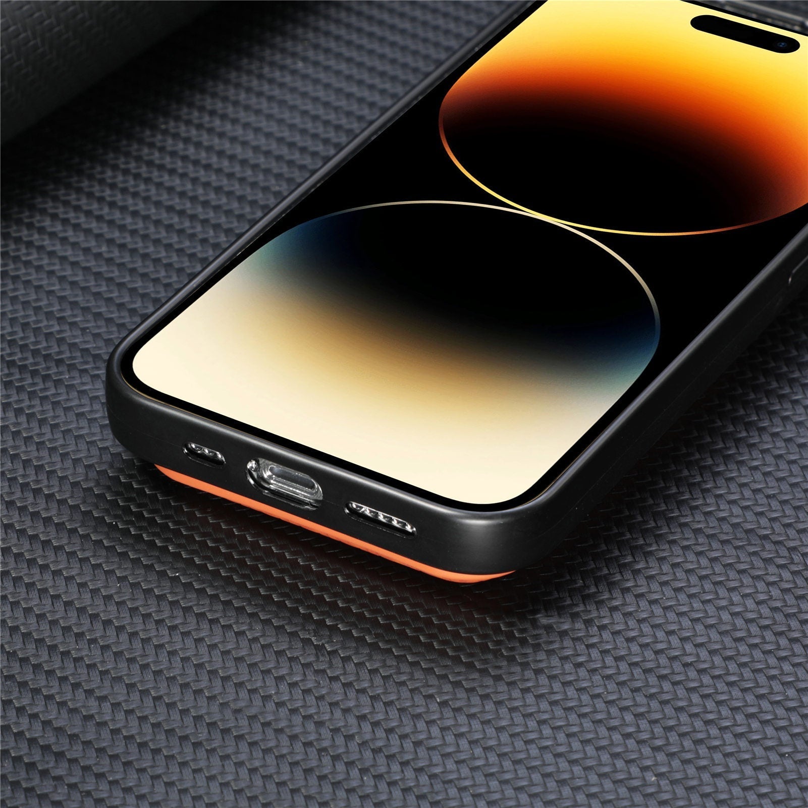 MagSafe-Compatible iPhone card holder case features