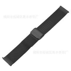 Close-up of adjustable Milanese smartwatch band