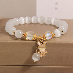 Chic women's bracelet with four-leaf clover design
