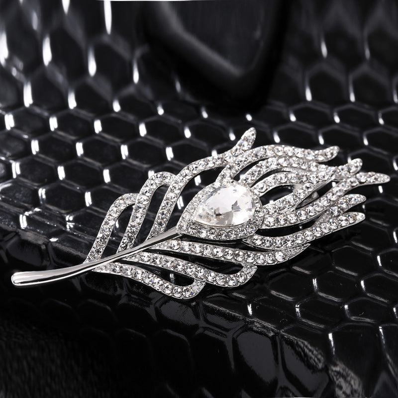 Rhinestone floral pin suitable for men and women - Image 4