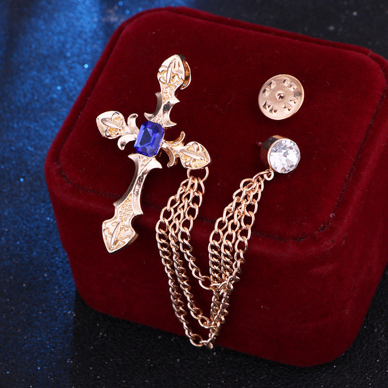 Sparkling rhinestone vintage brooch