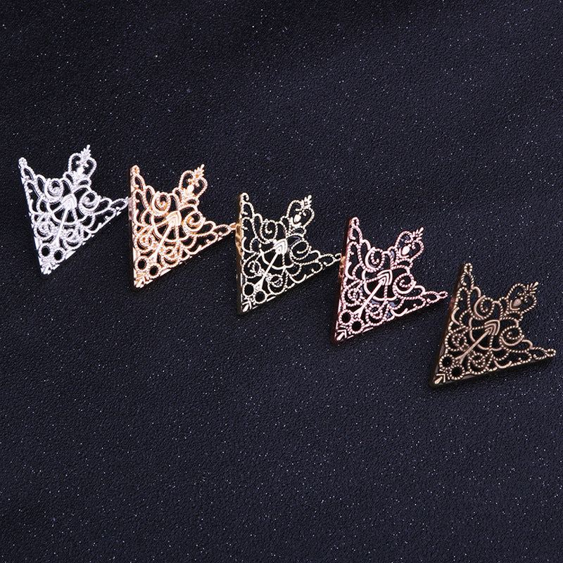 Retro Triangle Crown Brooch - Antique Copper