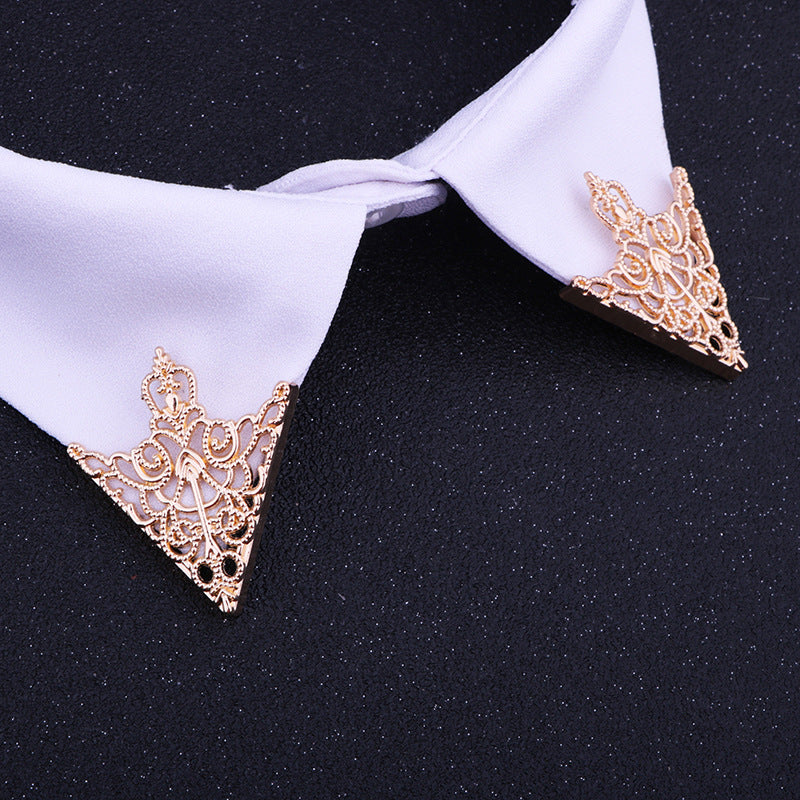Retro Triangle Crown Brooch - Antique Red Copper