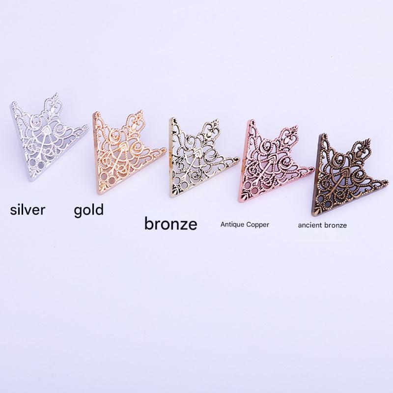 Retro Triangle Crown Brooch - Silver