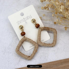 Stylish Women's Earrings Image 7
