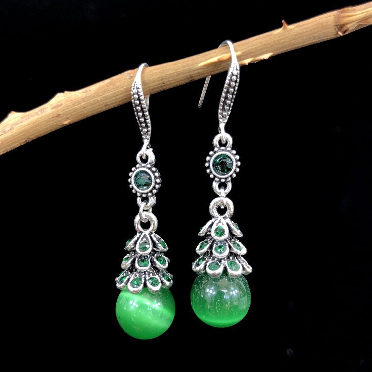 Versatile Women's Earrings for Various Occasions Image 9