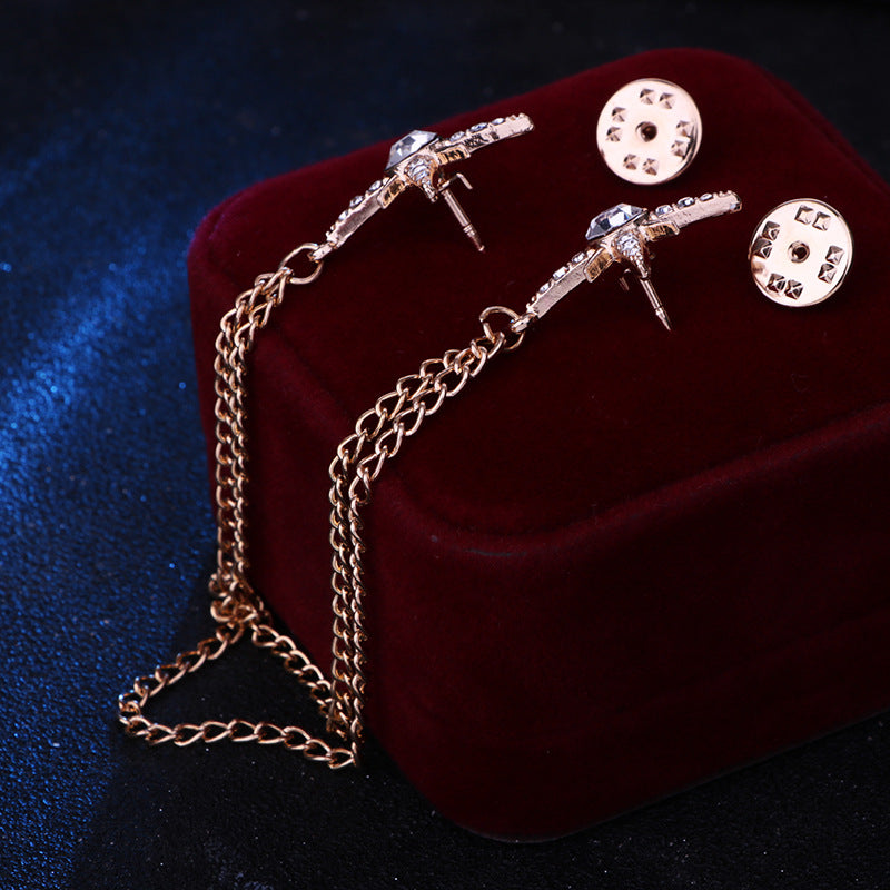 Fashion accessory worn on a clothing collar