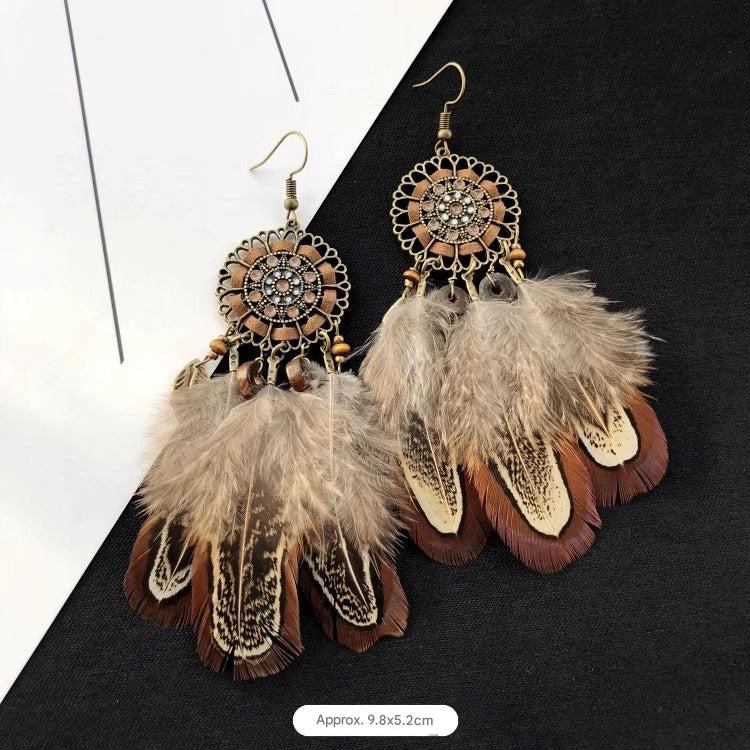 Gift box with stylish earrings image 10