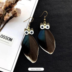 Lightweight vintage earrings displayed image 4