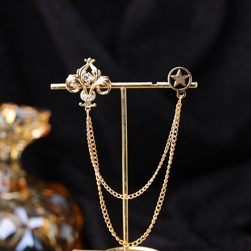 Multiple colour variants of baroque accessory