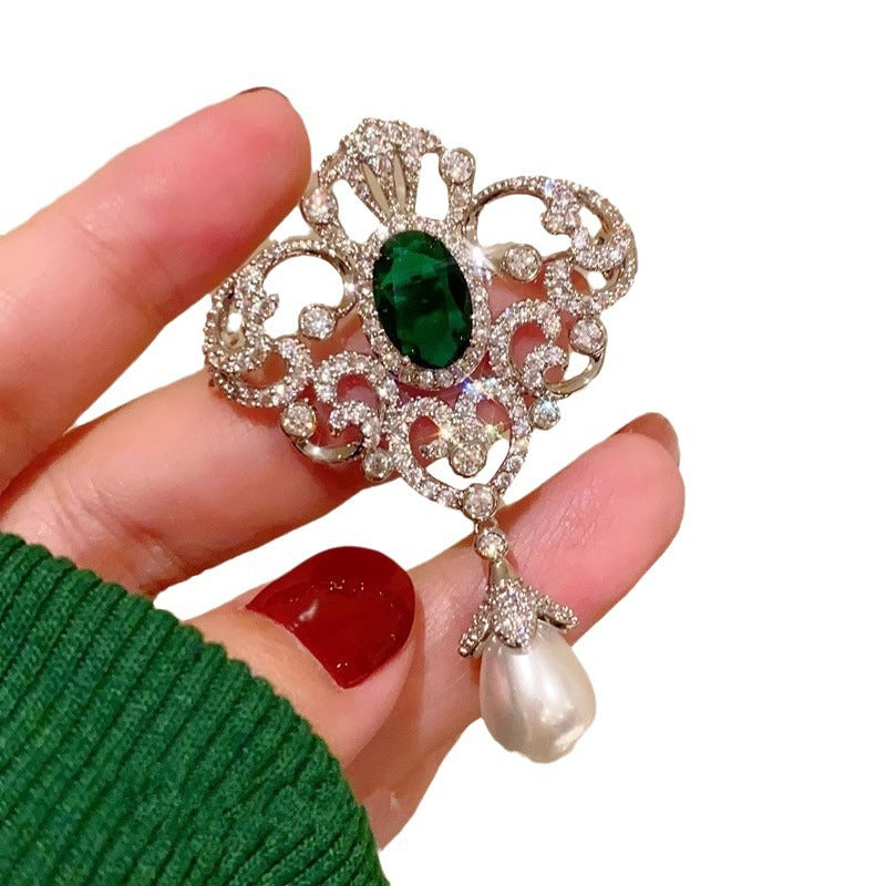 Zinc Alloy Brooch with Green Zircon stone