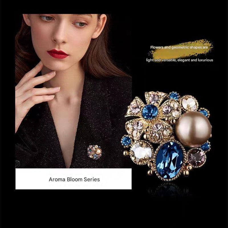Brooch with Secure Clasp Image 9