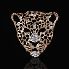 Charming animal pin brooch - Unique animal collection