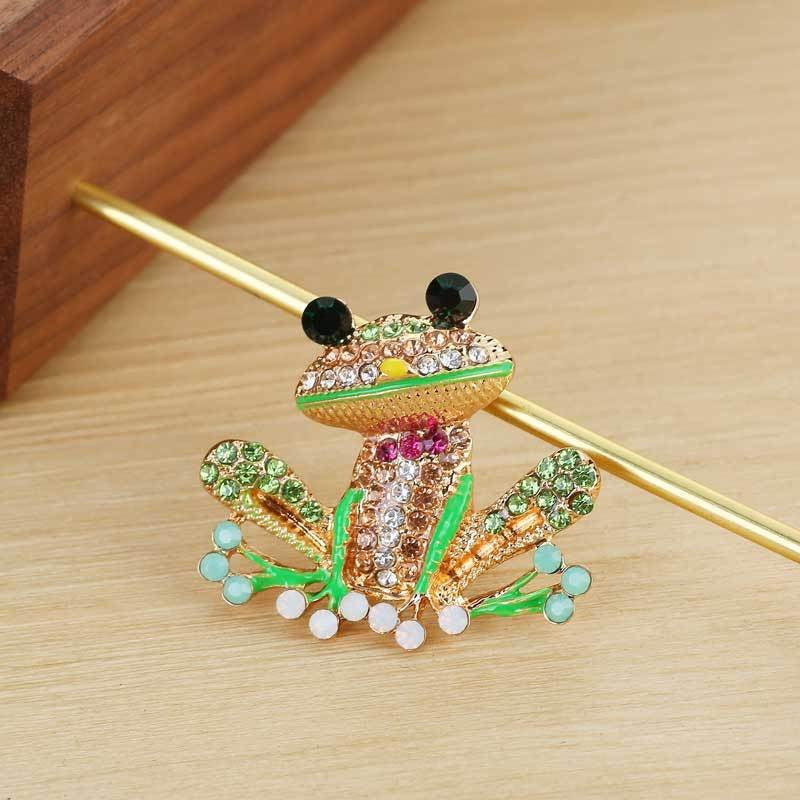 Charming animal pin brooch - Elephant design