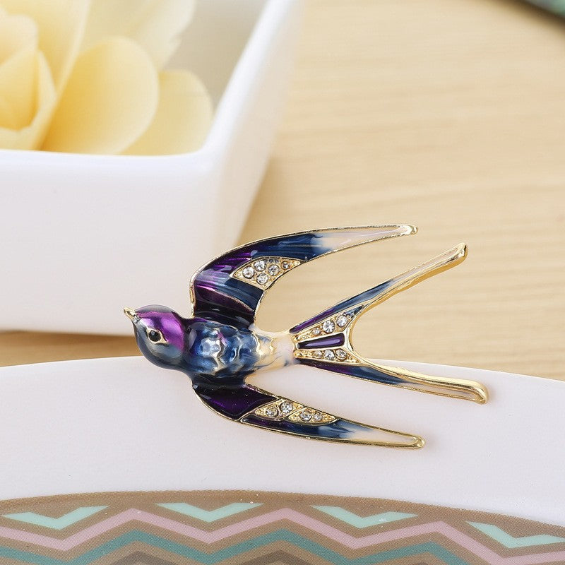 Charming animal pin brooch - Unique animal collection