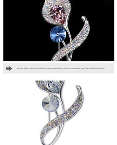 Stylish floral brooch suitable for men or women
