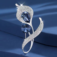 Versatile unisex brooch showcased for gifting