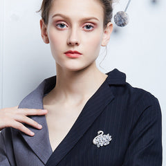 Detailed Look at the Swan Brooch Design