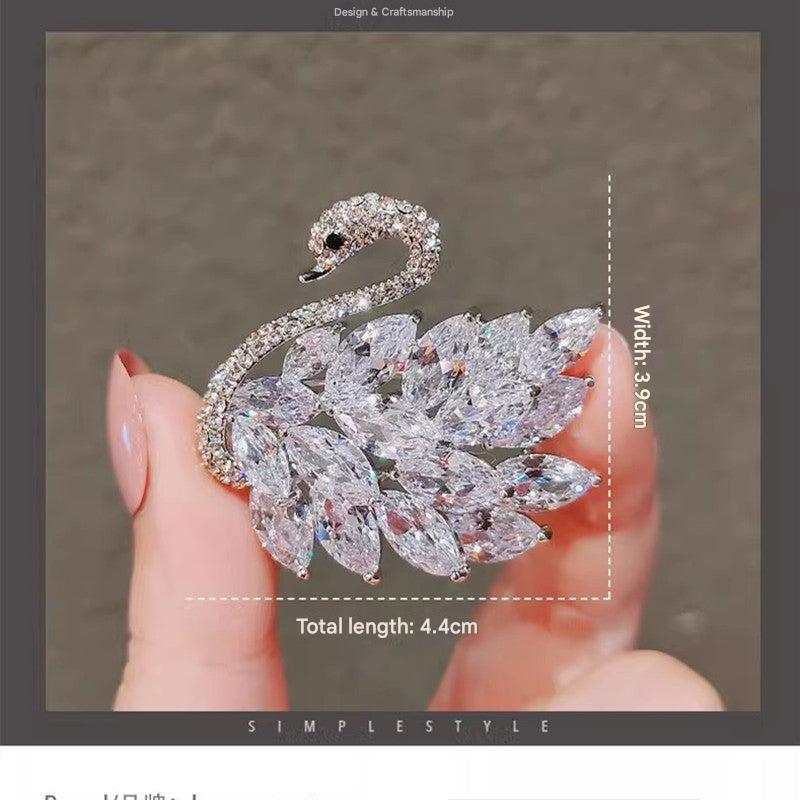 Detailed Look at the Swan Brooch Design