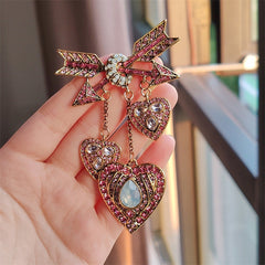 Fashionable vintage brooch with elegant tassel design
