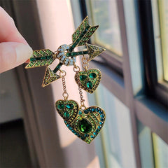 Fashionable vintage brooch with elegant tassel design