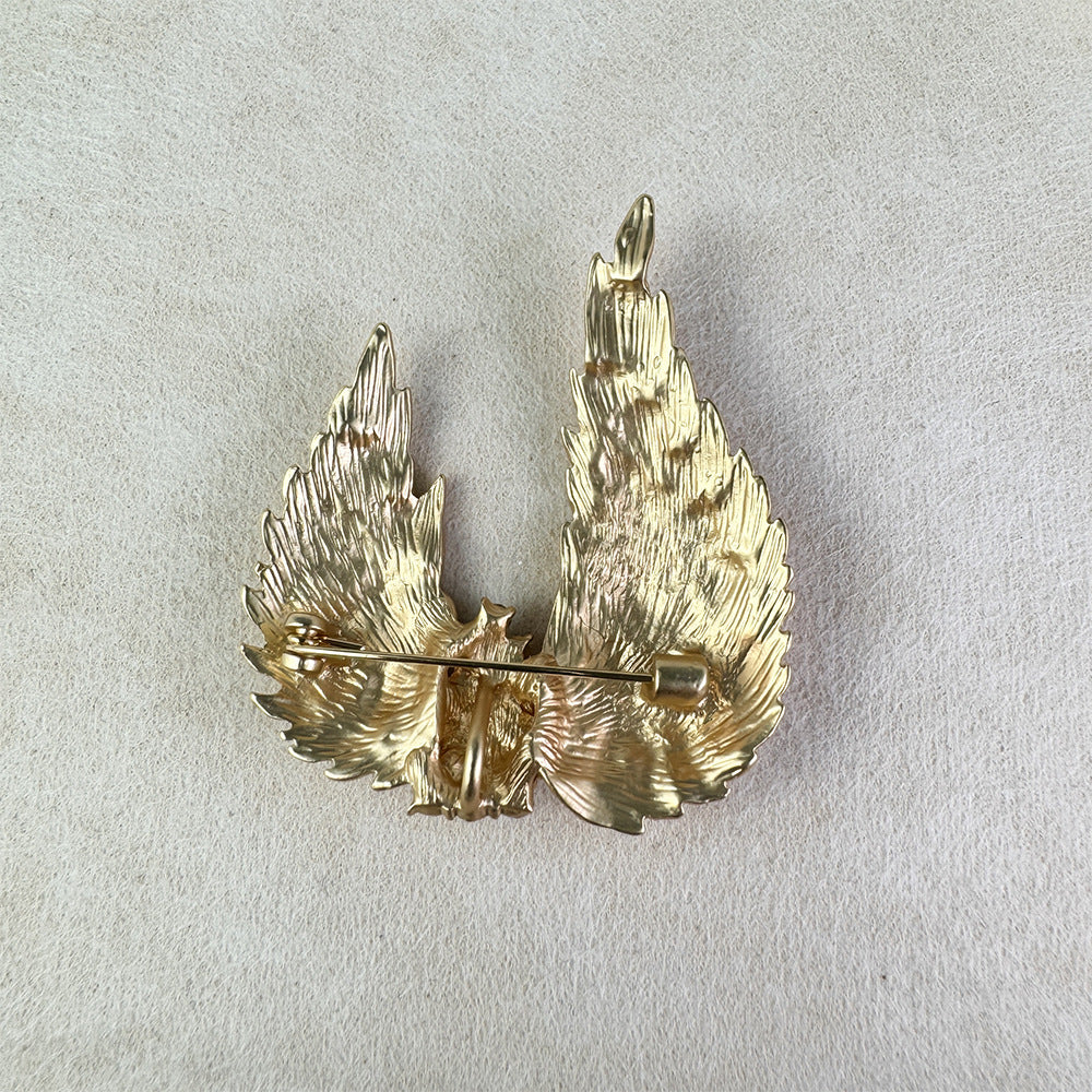 Functional and Decorative Vintage Brooch Image 4