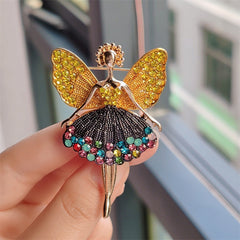 Adorable jewellery brooch for gifting