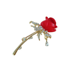 Stylish brooch pin featured in a fashion setting