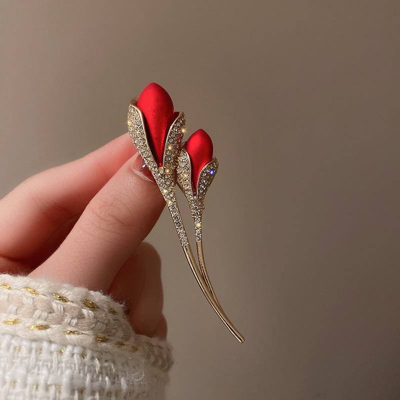 Various colour options of the tulip rose brooch pin