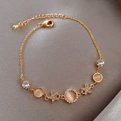 Elegant star-shaped bracelet worn on wrist