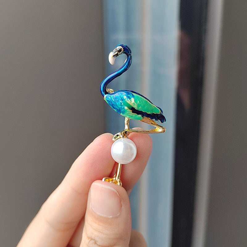 Elegant Flamingo Brooch with Pearl - Image 7
