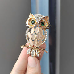 Chic Owl Brooch close-up showing details