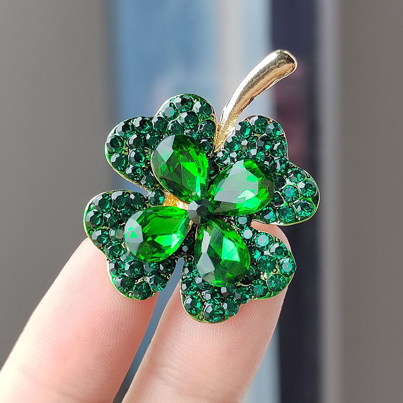 Elegant design of quality brooch details