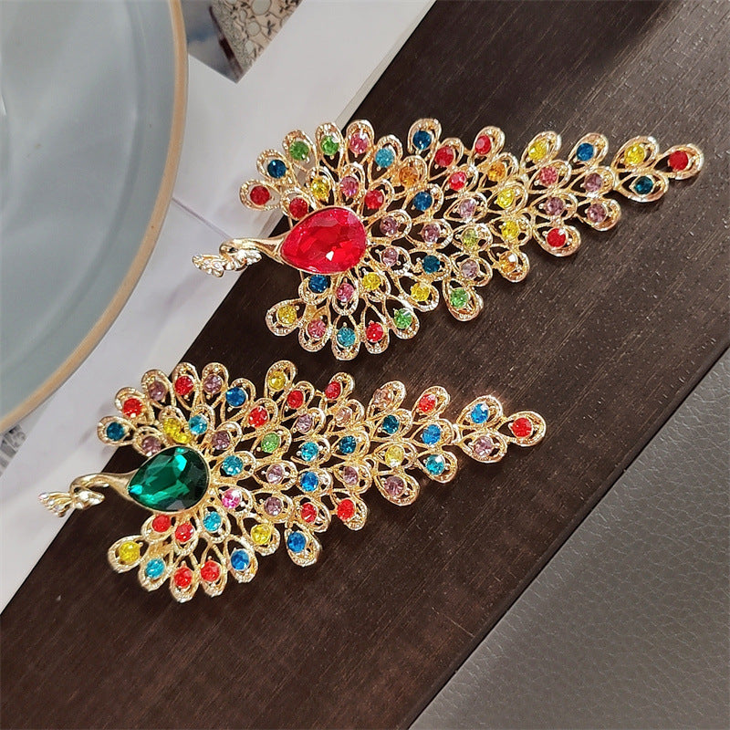 Unique animal motif brooch design