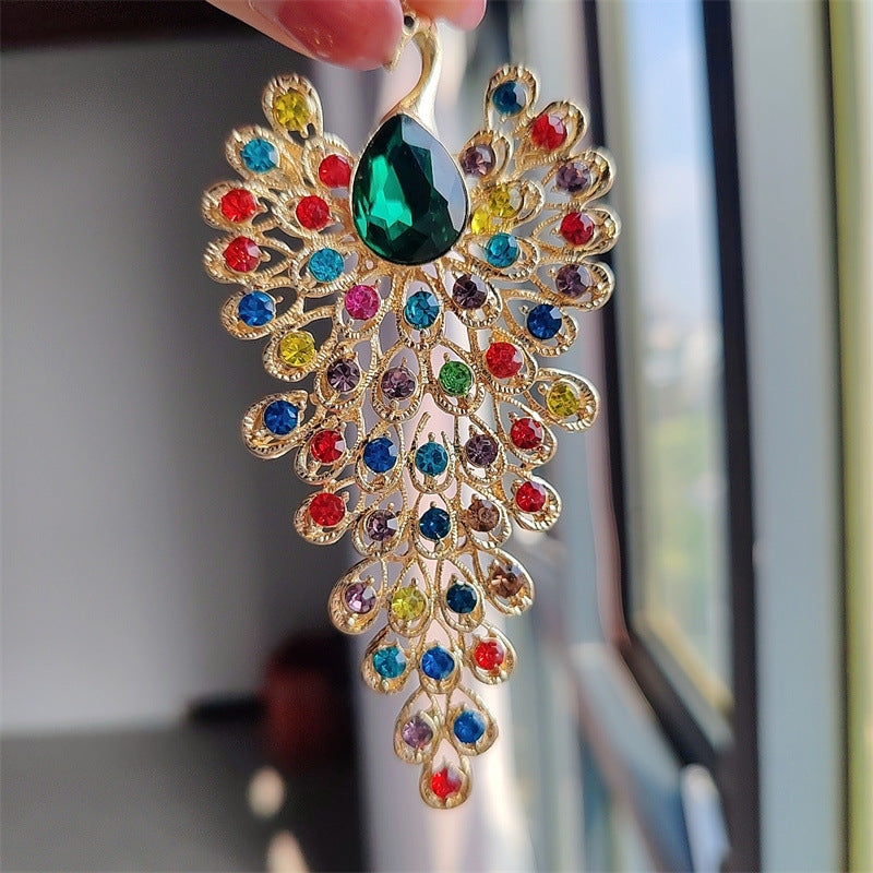 Versatile vintage style brooch display
