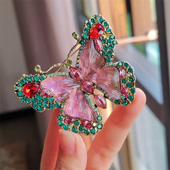 Large animal-themed brooch for women