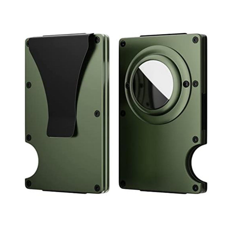 Stylish use of compact wallet on the go