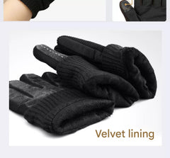 Men's insulated cap suitable for cold weather