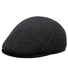 Men's insulated cap suitable for cold weather