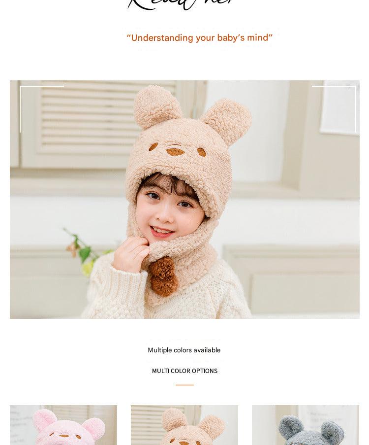 Kids winter hat with bear pattern in ivory colour
