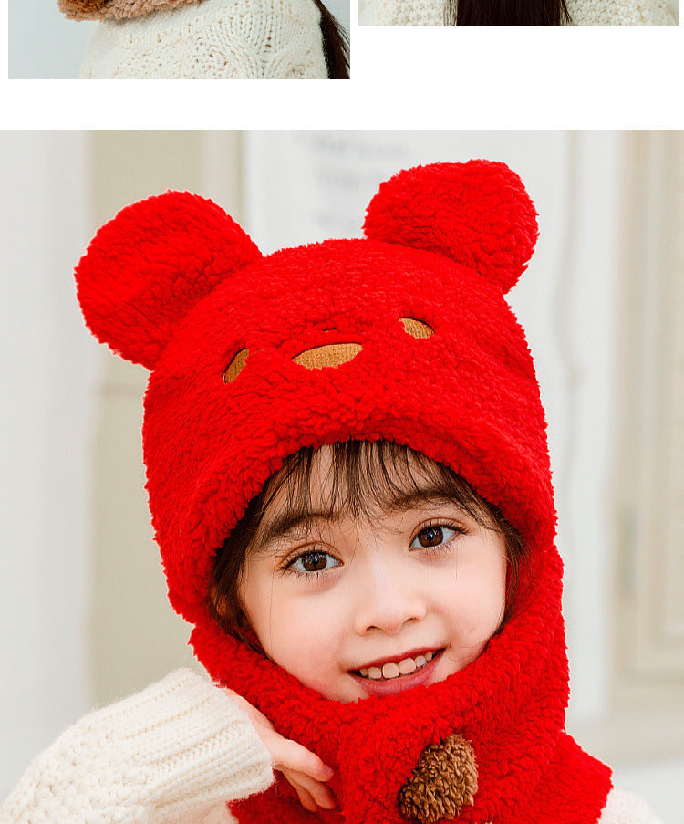 Adorable children wearing bear pattern winter hat