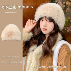 Stylish winter beanie for outdoor activities - image 3