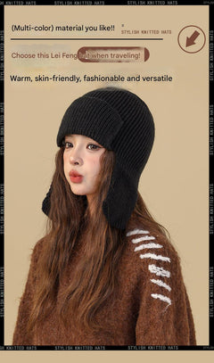 Stylish beanie and gloves in dark grey