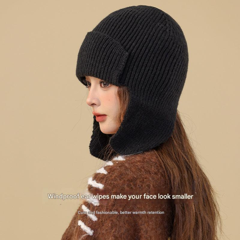 Beige knit gloves and beanie set