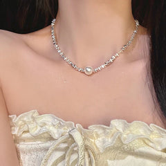 Chic Women's Silver Pearl Necklace Image 4