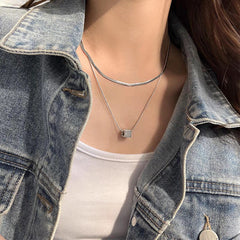 Layered Necklace Display with Adjustable Length Image 4