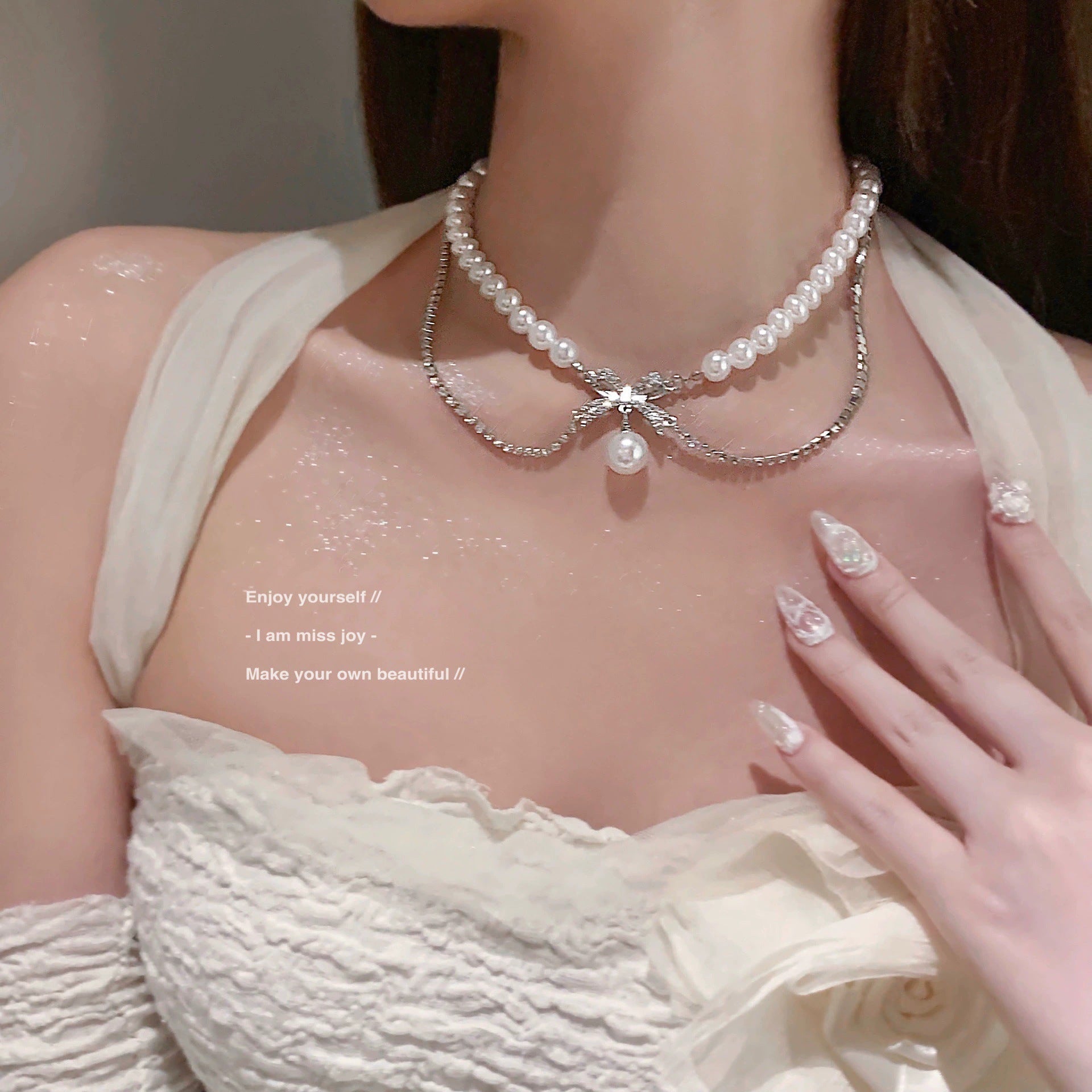Elegant Pearl Bow Choker Necklace image 3