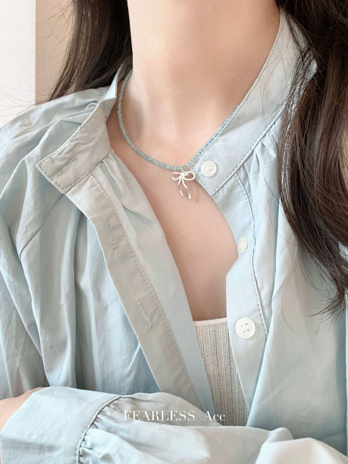 Versatile crystal necklace for any occasion