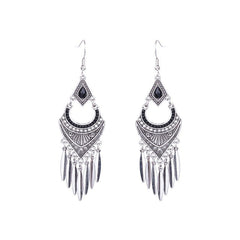 Close-up of tassel earrings for women image 2