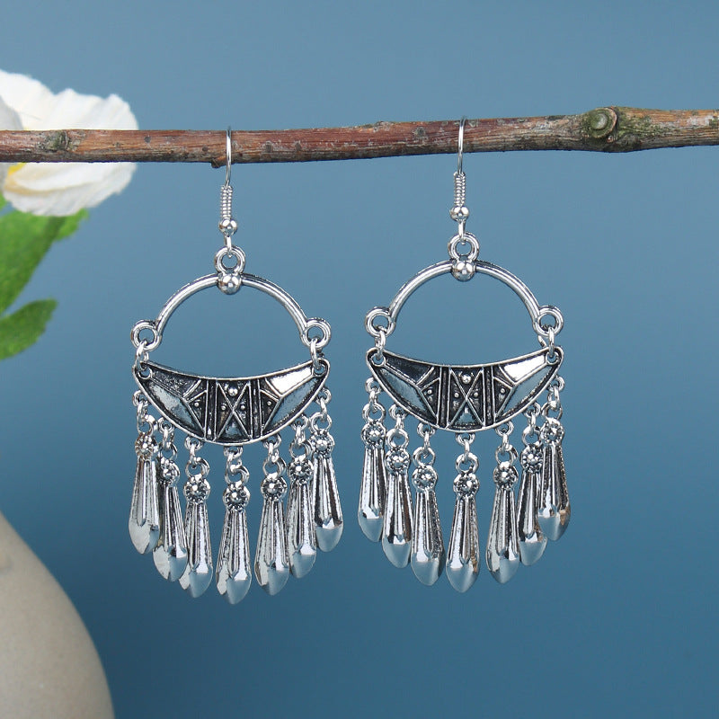 Fashionable tassel earrings for every occasion image 5